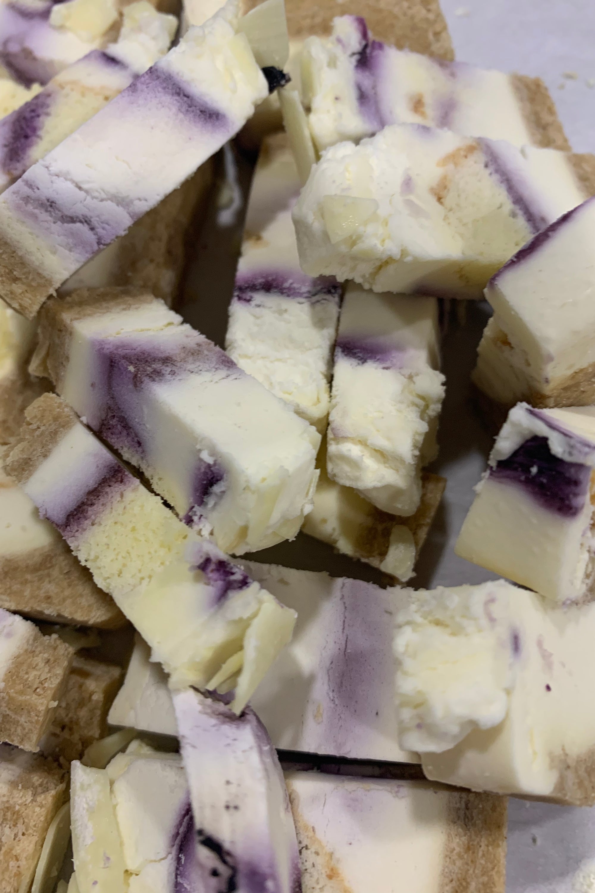 Blueberry Cobbler White Chocolate Cheesecake