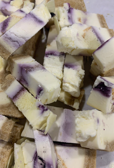 Blueberry Cobbler White Chocolate Cheesecake